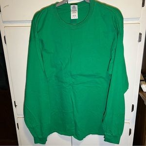 Green long sleeve cotton tee